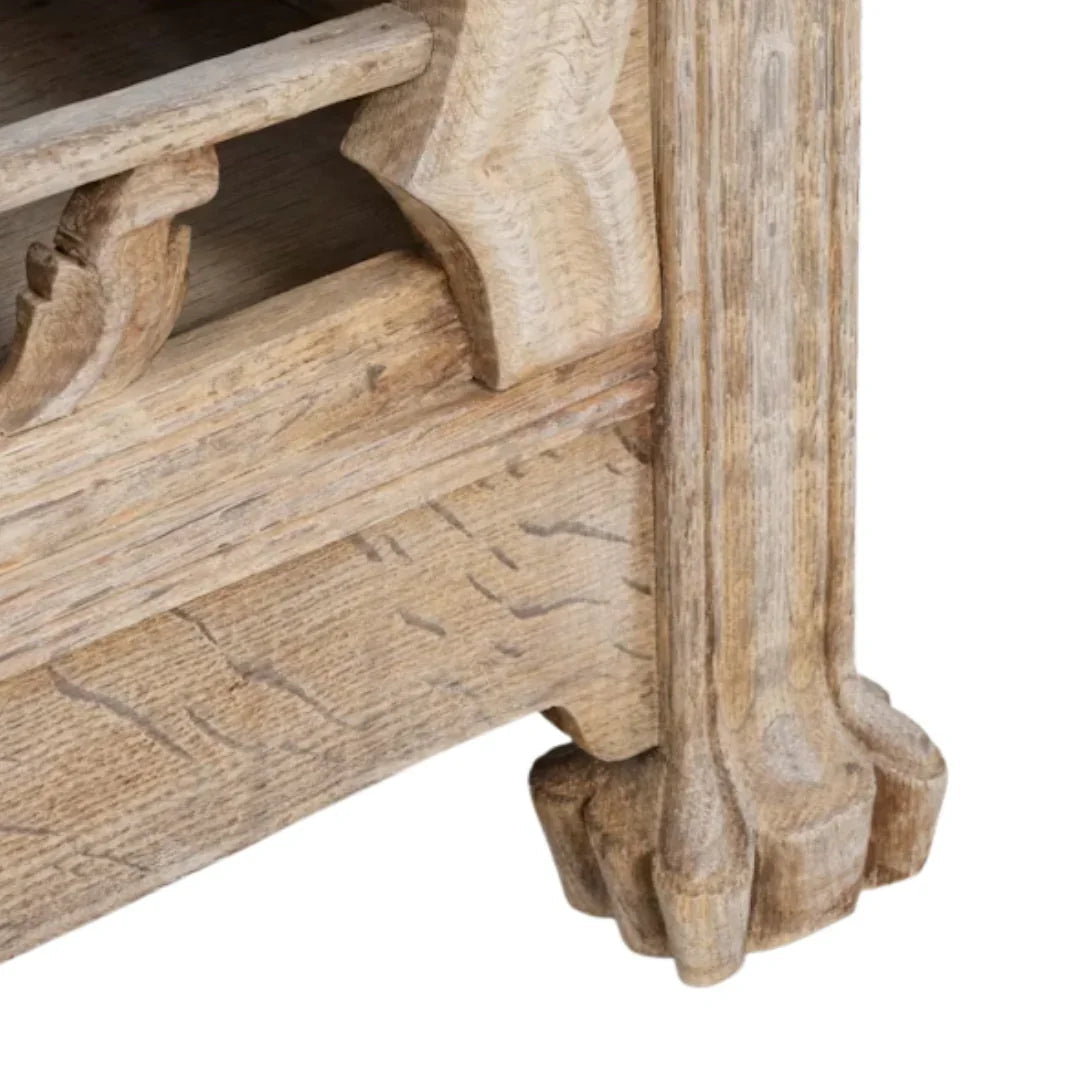 Buffet en chêne blanchi à décor floral, vers 1910