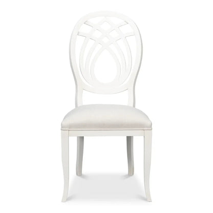 Ensemble de chaises élégantes blanches à dossier ajouré incurvé