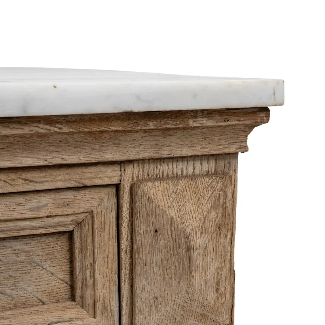 Buffet de style campagnard français avec plateau en marbre blanc, vers 1870