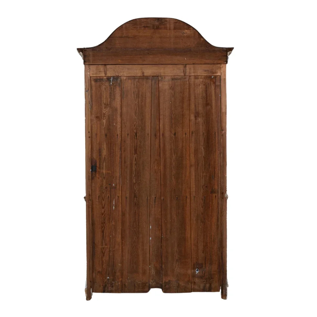 Armoire cintrée à porte en grillage à poules patiné, de style français, vers 1840