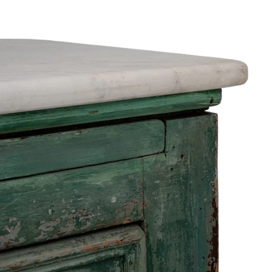 Buffet de style campagnard français avec plateau en marbre vert, vers 1850