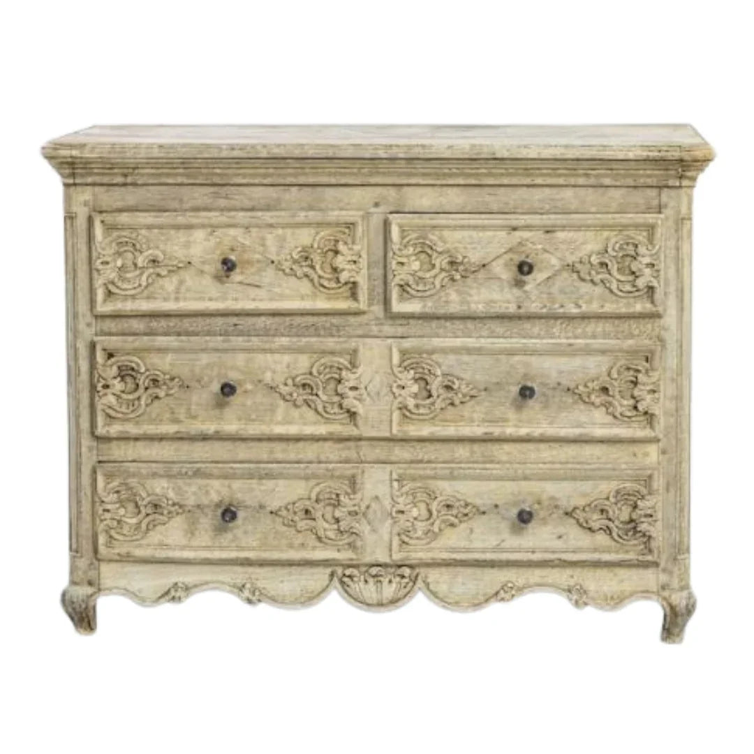 Coffre en chêne finement sculpté, de style français, vers 1850