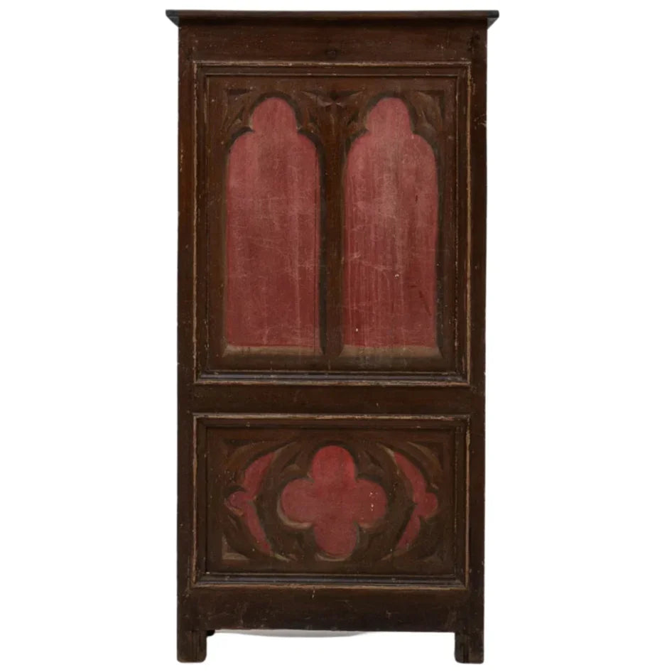 Petit cabinet néo-gothique à motifs de trèfle à quatre feuilles, vers 1900
