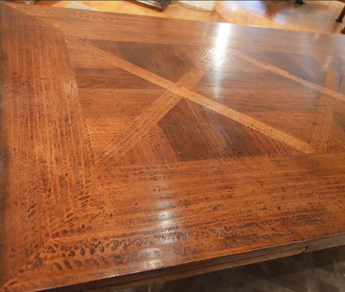Table de salle à manger française extensible avec plateau en parquet