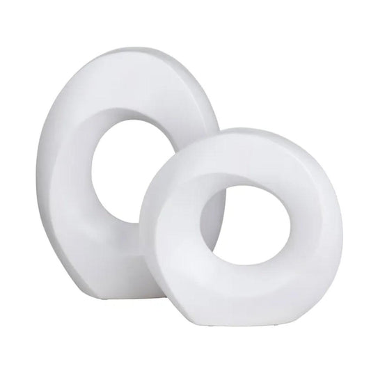 Ensemble de deux sculptures abstraites en céramique blanche