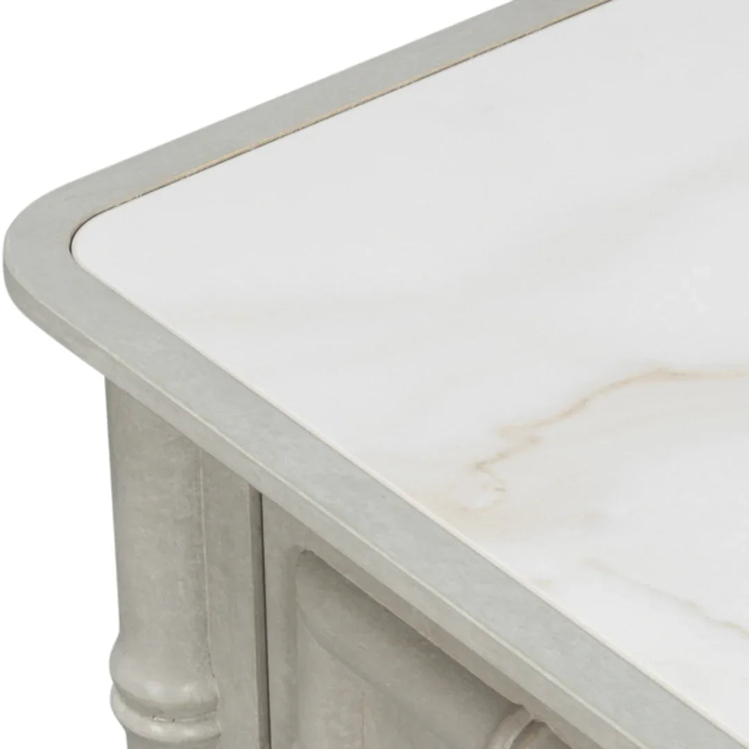 Coffre d'appoint en bambou avec plateau en porcelaine blanche