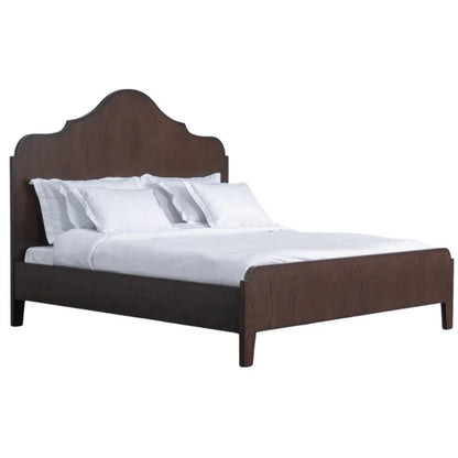 Lit de style manoir français voûté